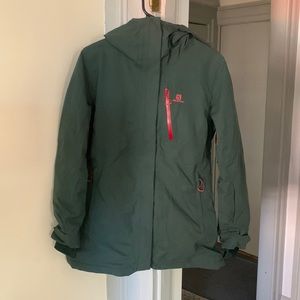 Like new insulated Salomon ski jacket!!